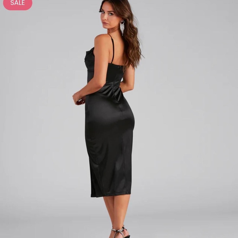 Windsor satin midi dress black
